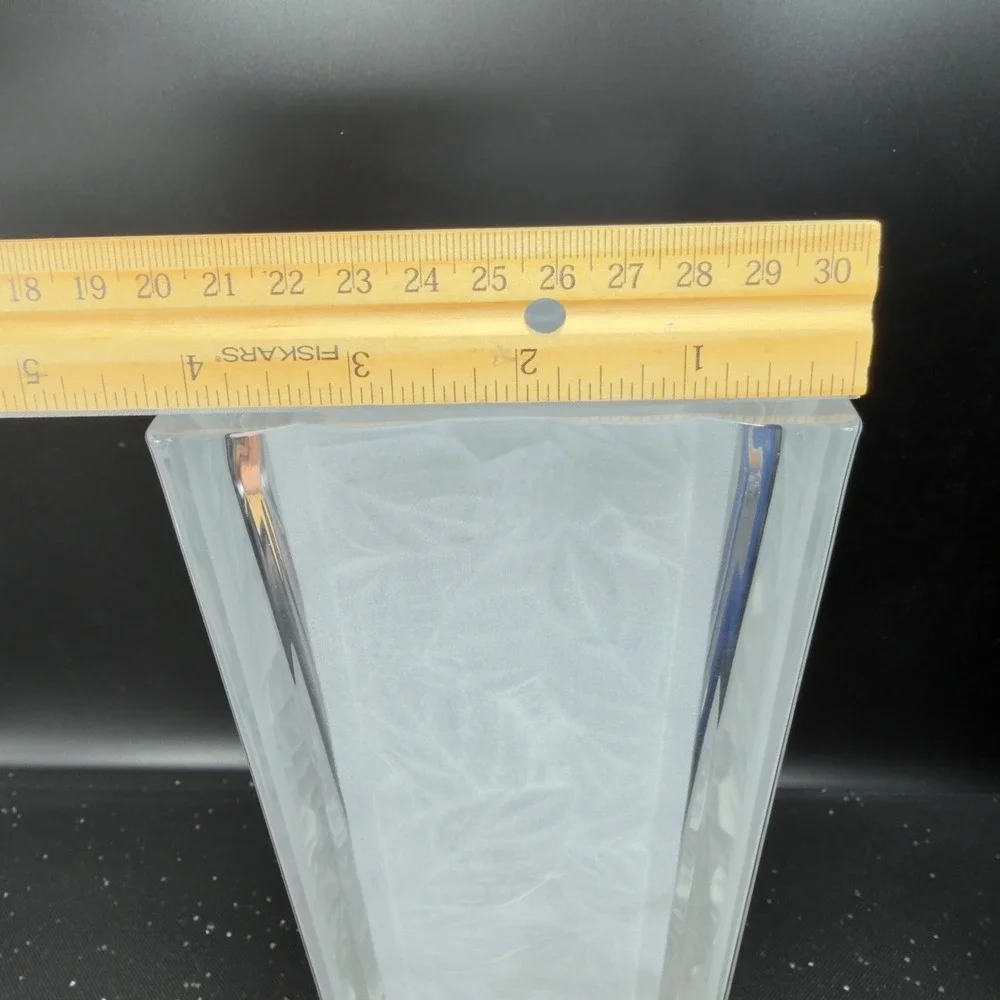 Mikasa Garden Splendor Square Vase‎ Frosted Leaf Crystal Japan New in Box Clear